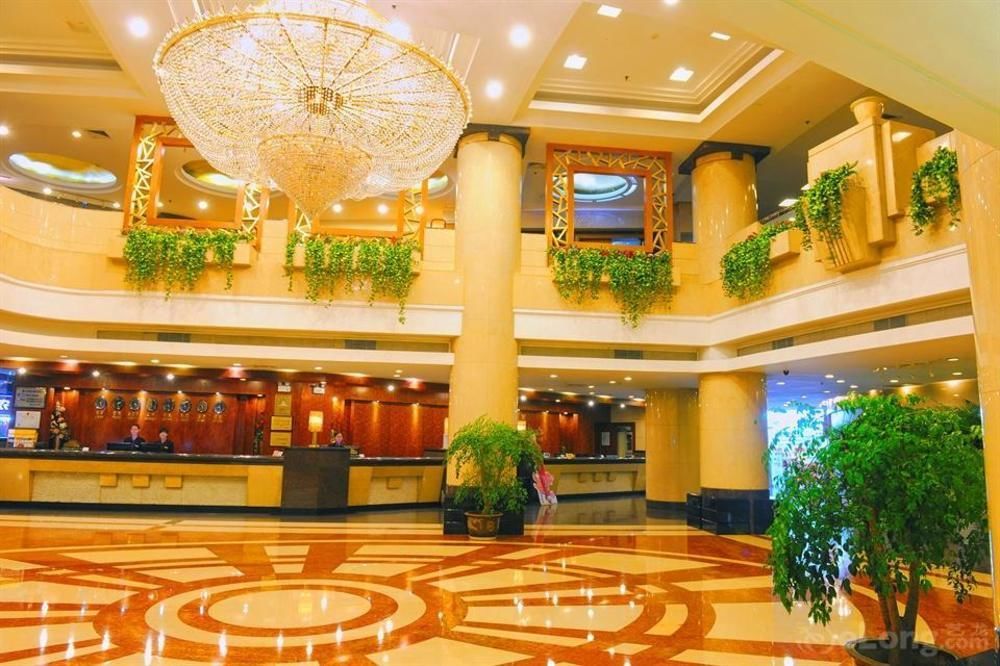 Hotel Crown Wu-chan Exteriér fotografie